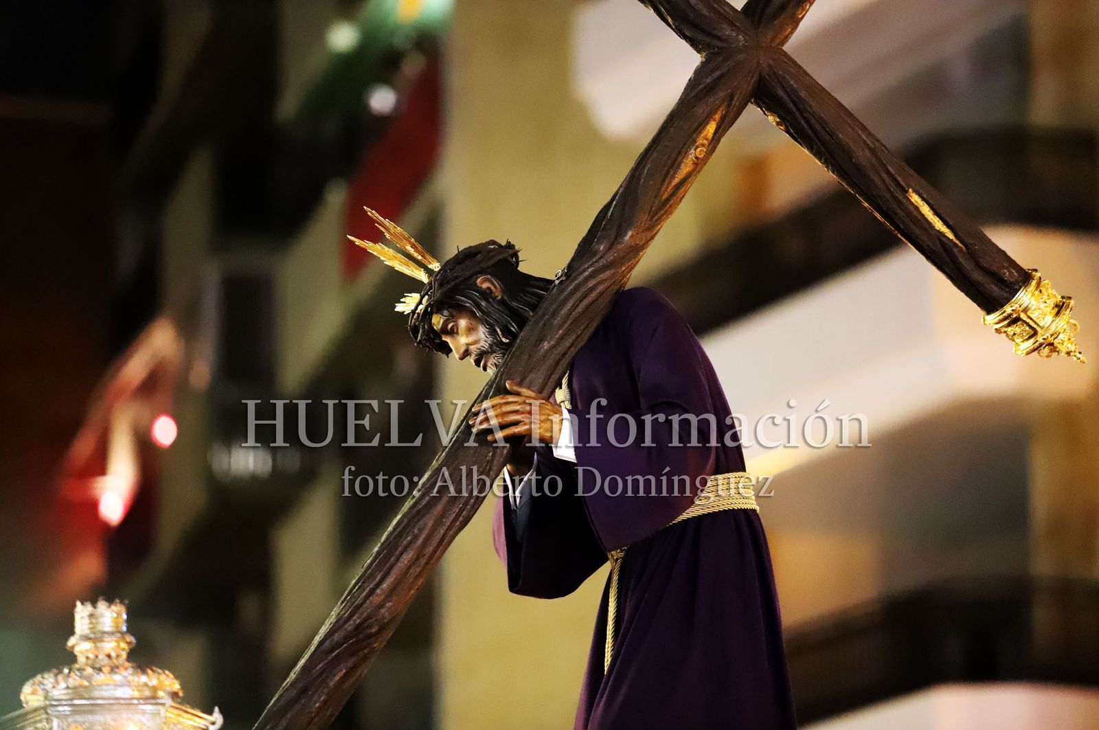 Imágenes de la procesión del Calvario de Huelva