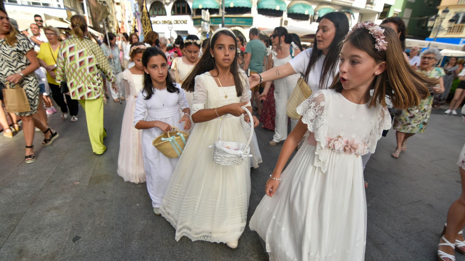 Las fotos de la procesión del Corpus Christi en La Línea