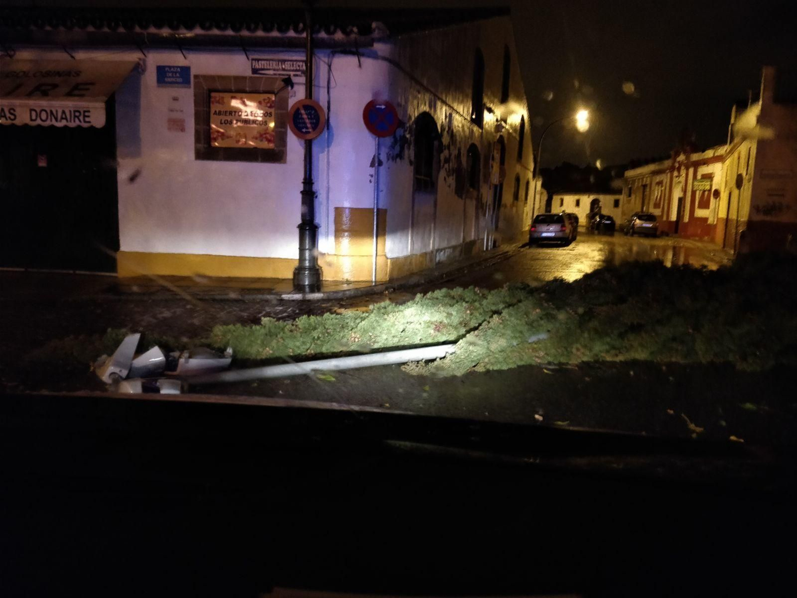 Las imágenes del paso del tornado en Jerez