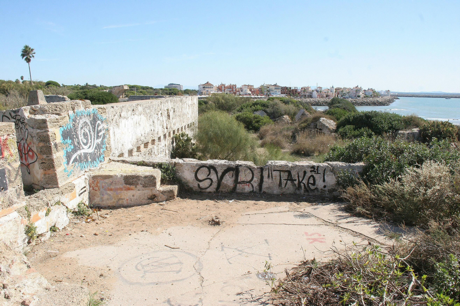 Imágenes del estado de conservación de las murallas de El Puerto
