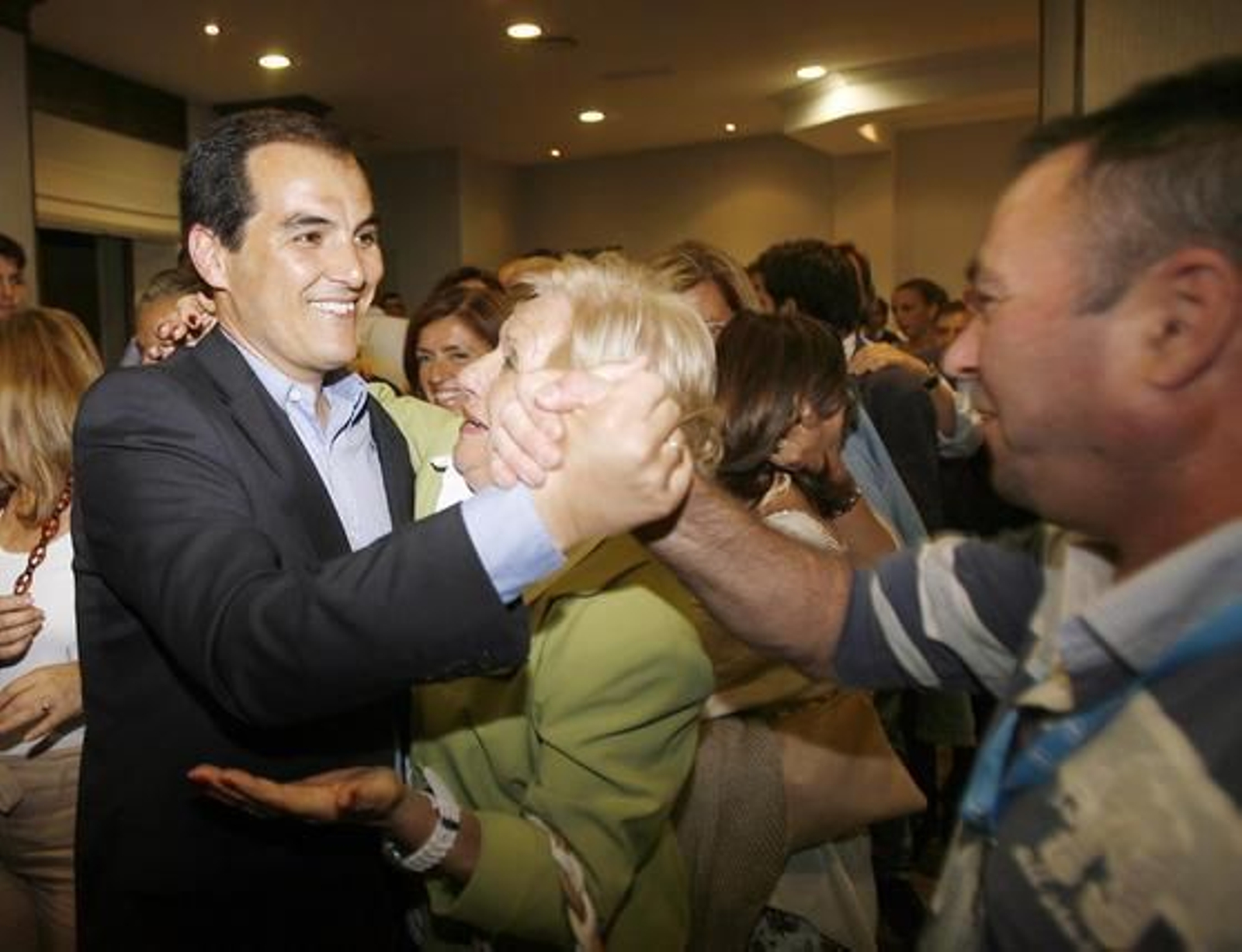 Nieto ofrece un pacto a PSOE y C's tras "fracasar" el acuerdo de izquierdas