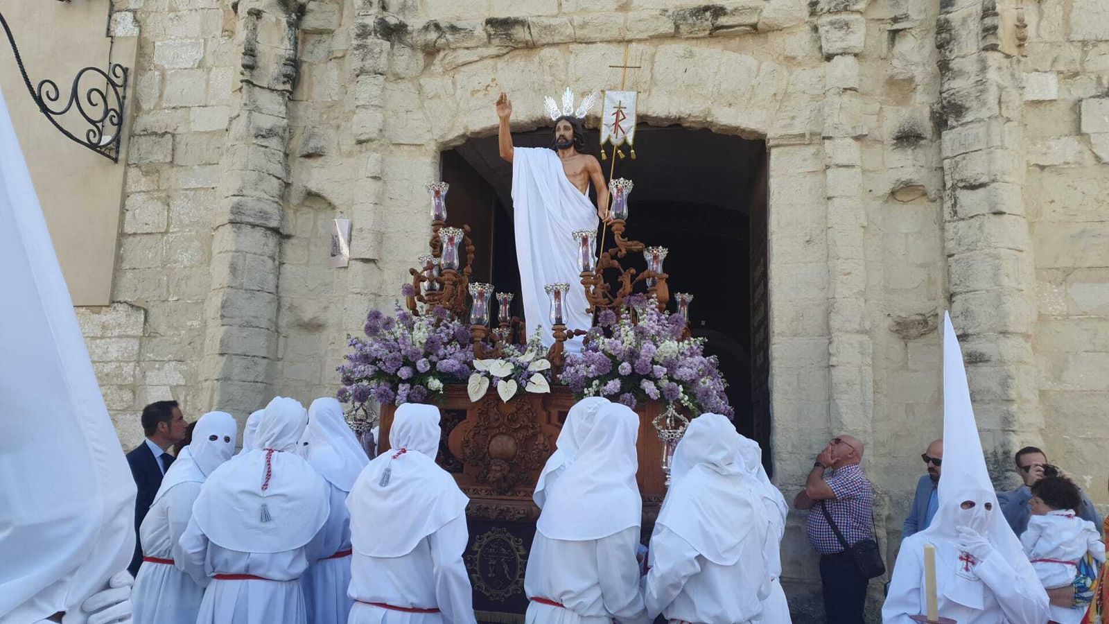 La procesión del Resucitado de Castro del Río, en imágenes