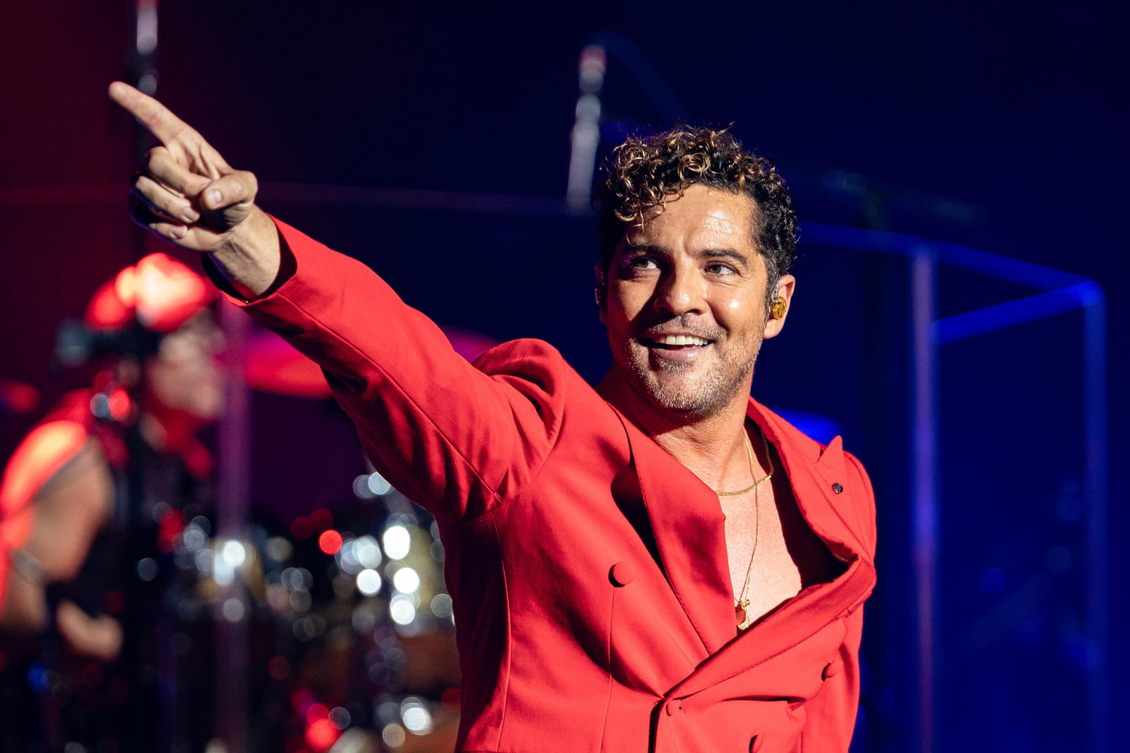 David Bisbal vuelve a arrasar con su energía en el escenario de Starlite