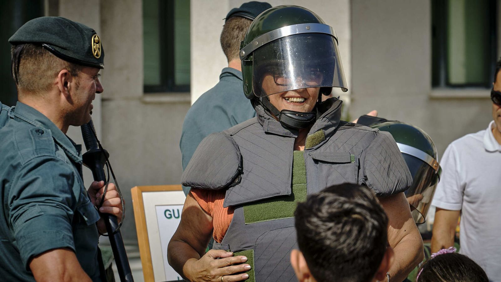 Instantánes durante la jornada de Puertas abiertas en el patio la Comandancia