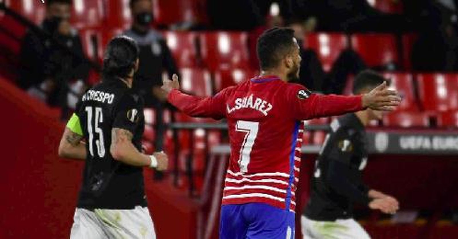 La parte superior de la camiseta de Luis Suárez, sin la Alhambra ante el PAOK.