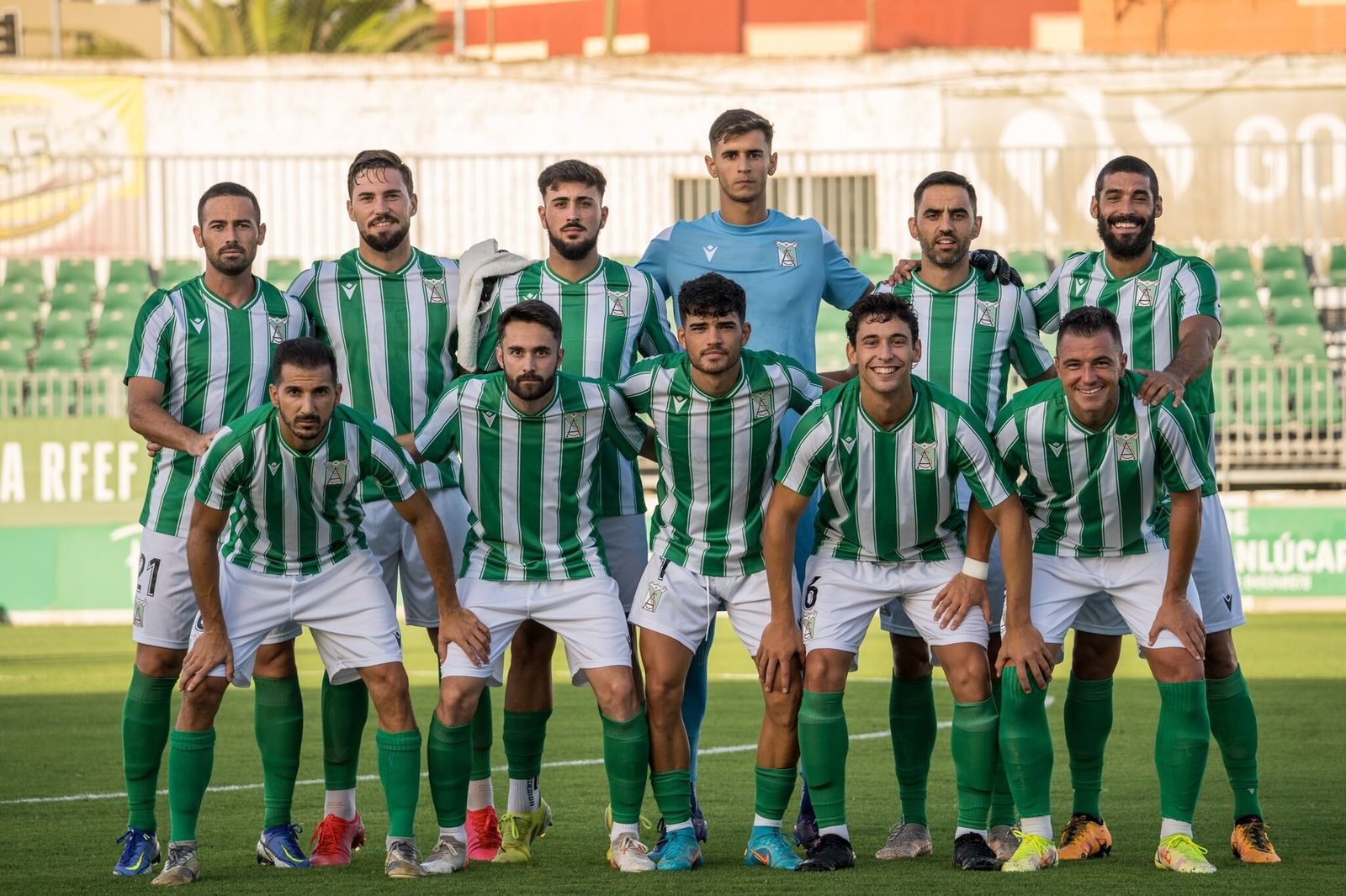 Una formación del Atlético Sanluqueño en un partido de esta pretemporada.