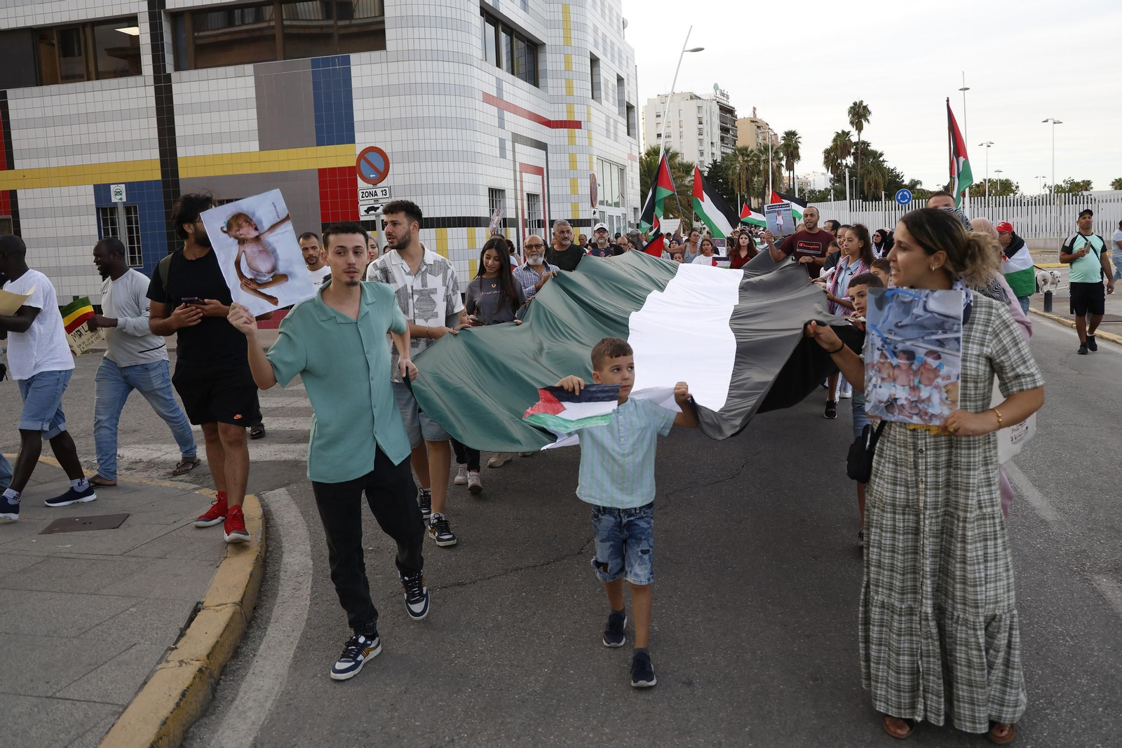 Las fotos de la marcha de apoyo a Palestina en Algeciras
