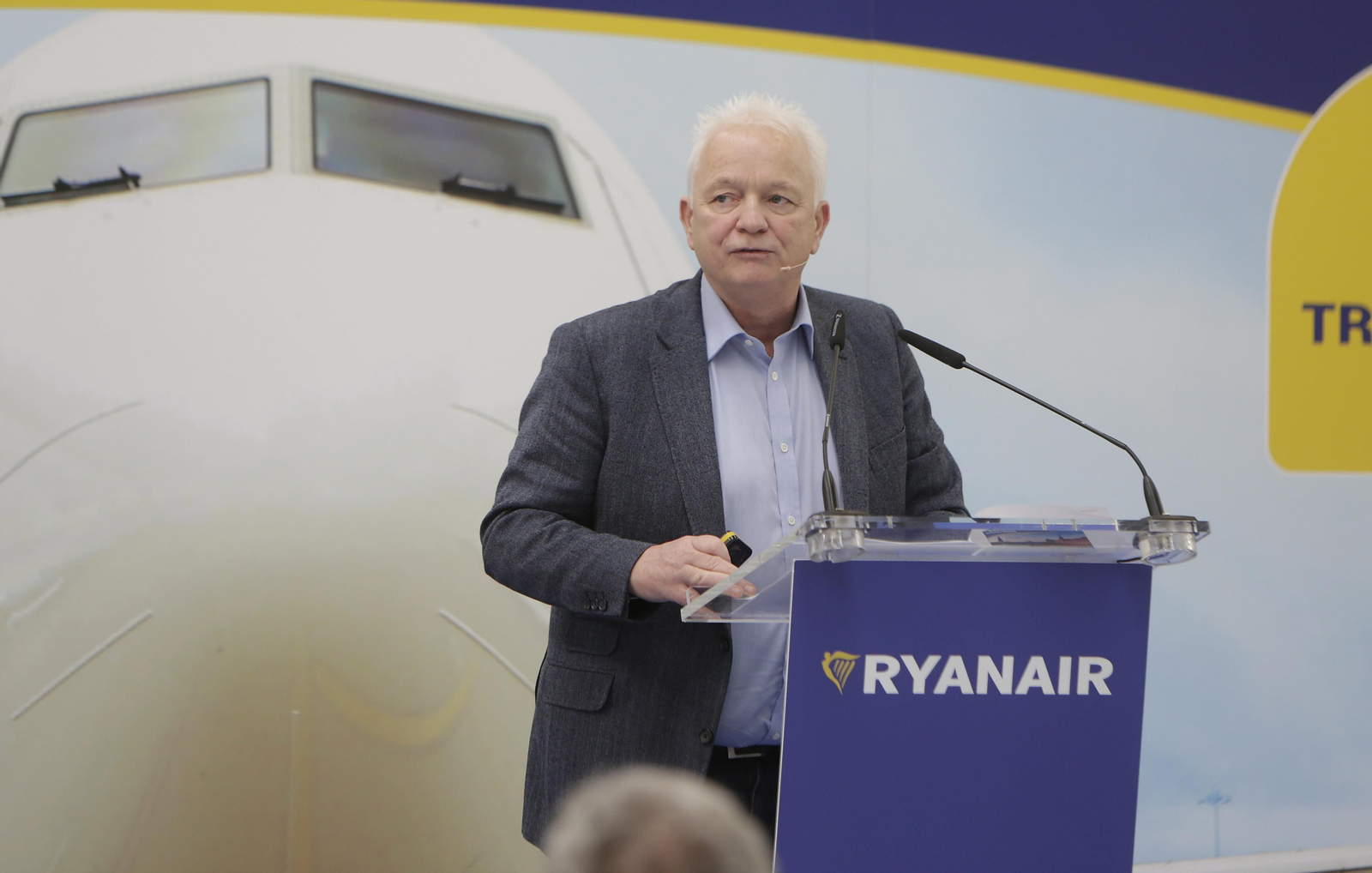 NUEVO HANGAR DE RYANAIR