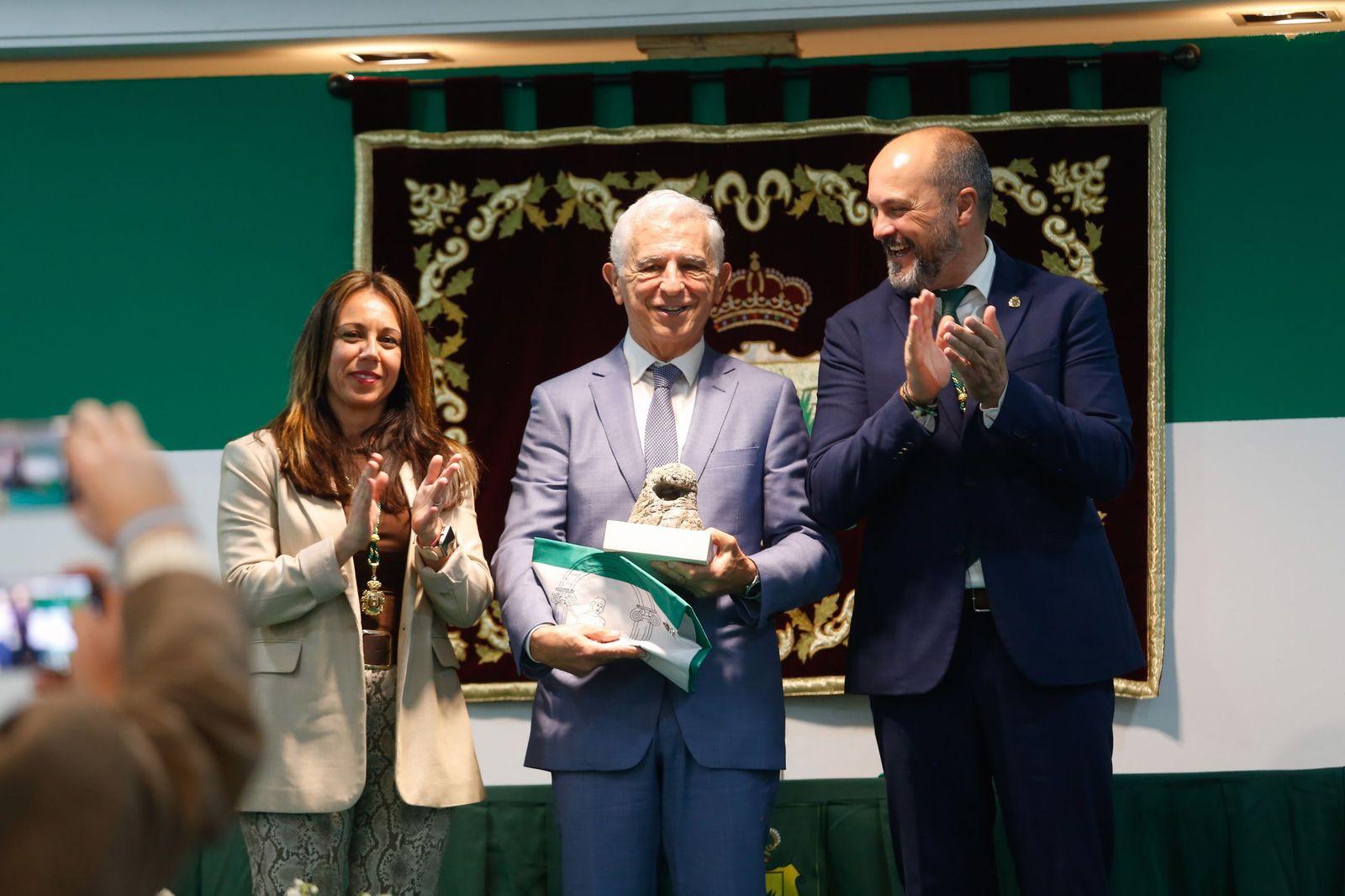 Fotos de la entrega de reconocimientos por el Día de Andalucía en Los Barrios
