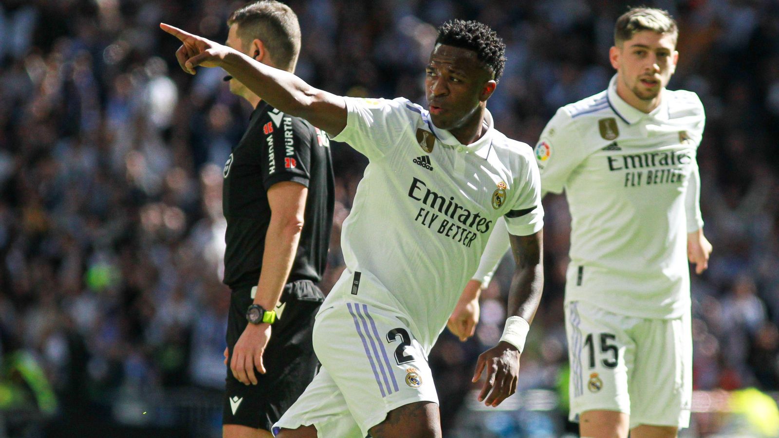 Vinicius celebra un gol del Real Madrid.
