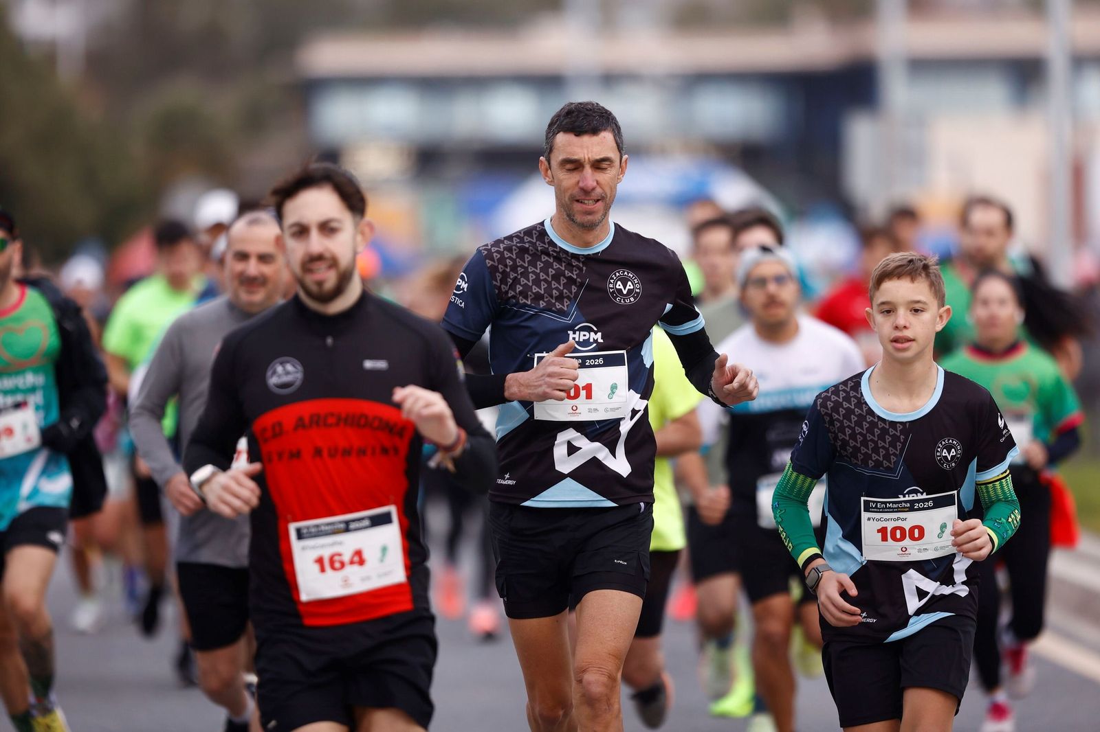 Búscate en las fotos de la Carrera contra el cáncer en Málaga