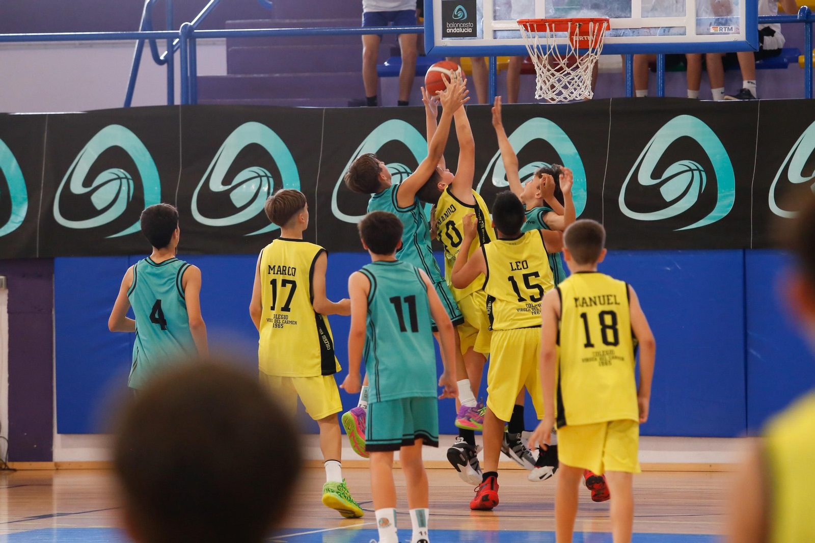 Las fotos de la tercera jornada del Cadeba mini masculino de La Linea