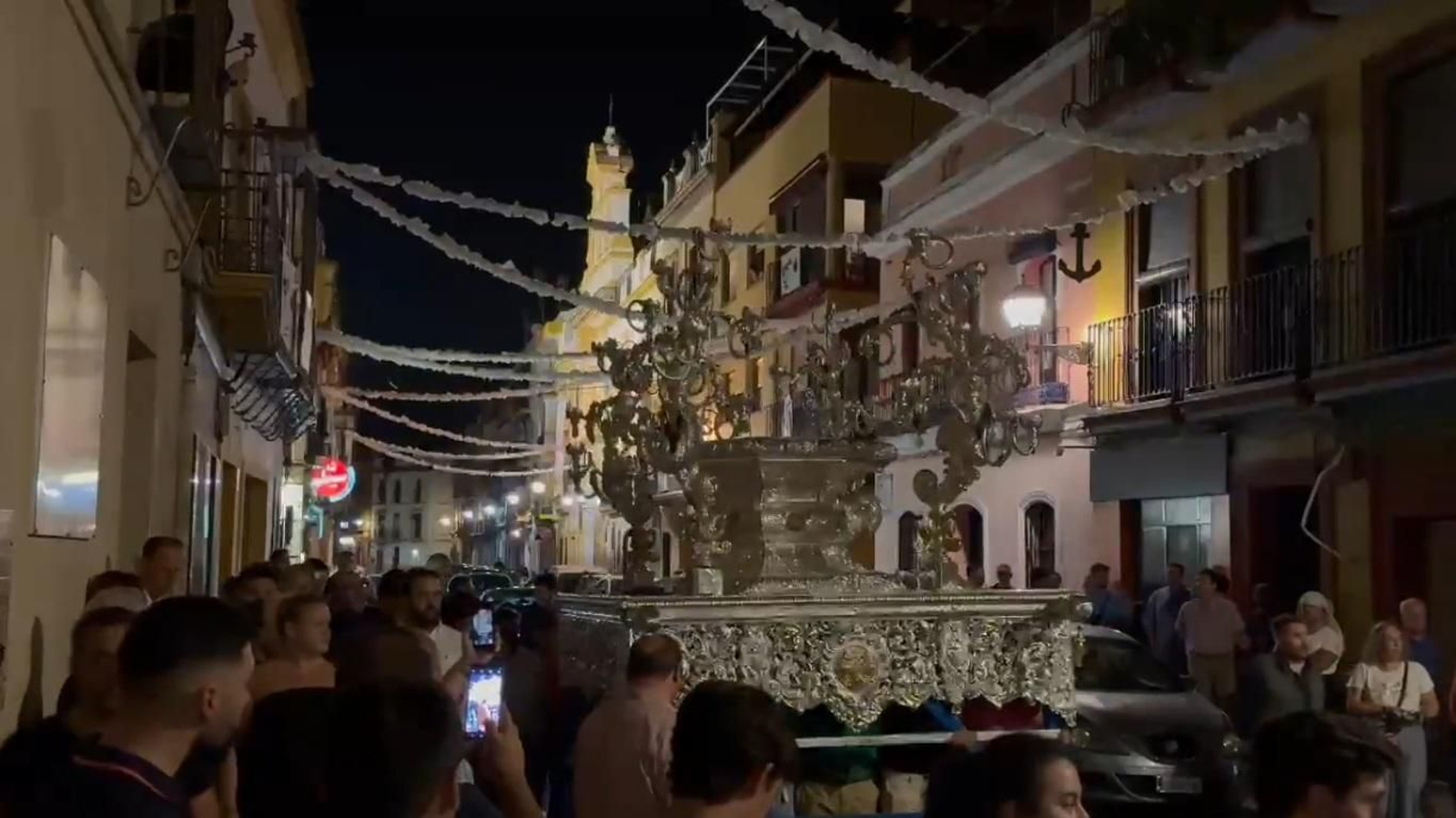 El paso de la Purísima Concepción en la calle Pureza