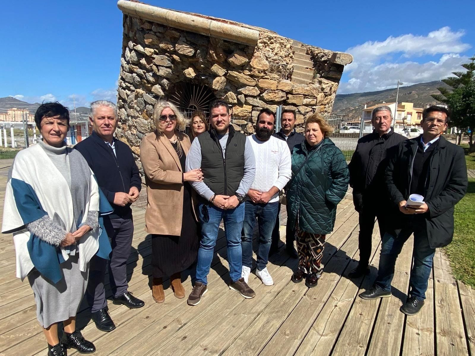 Visita del PSOE de Granada al farillo  de Calahonda