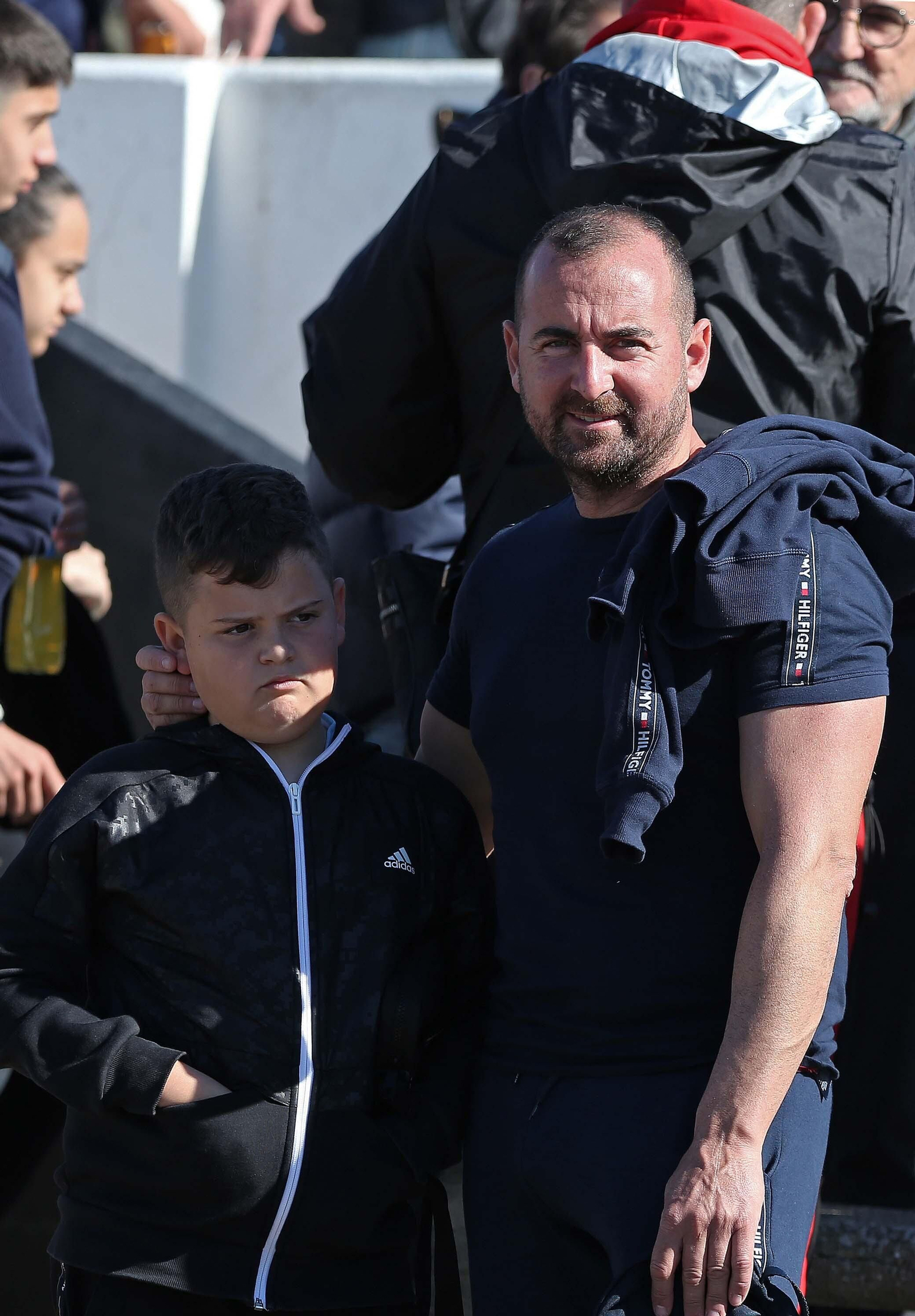 Fotos de la afición en el Municipal durante el Balona - Pontevedra