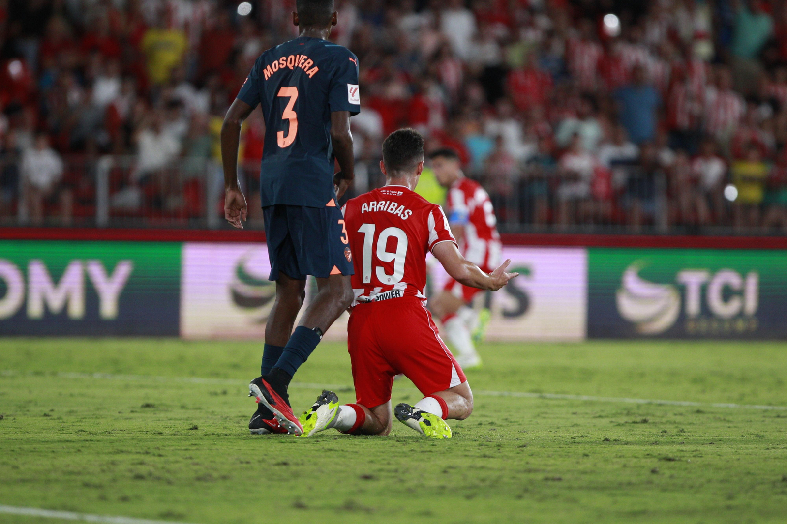 Imágenes del partido de La Liga Ea Sports U.D. Almería-Valencia C.F.