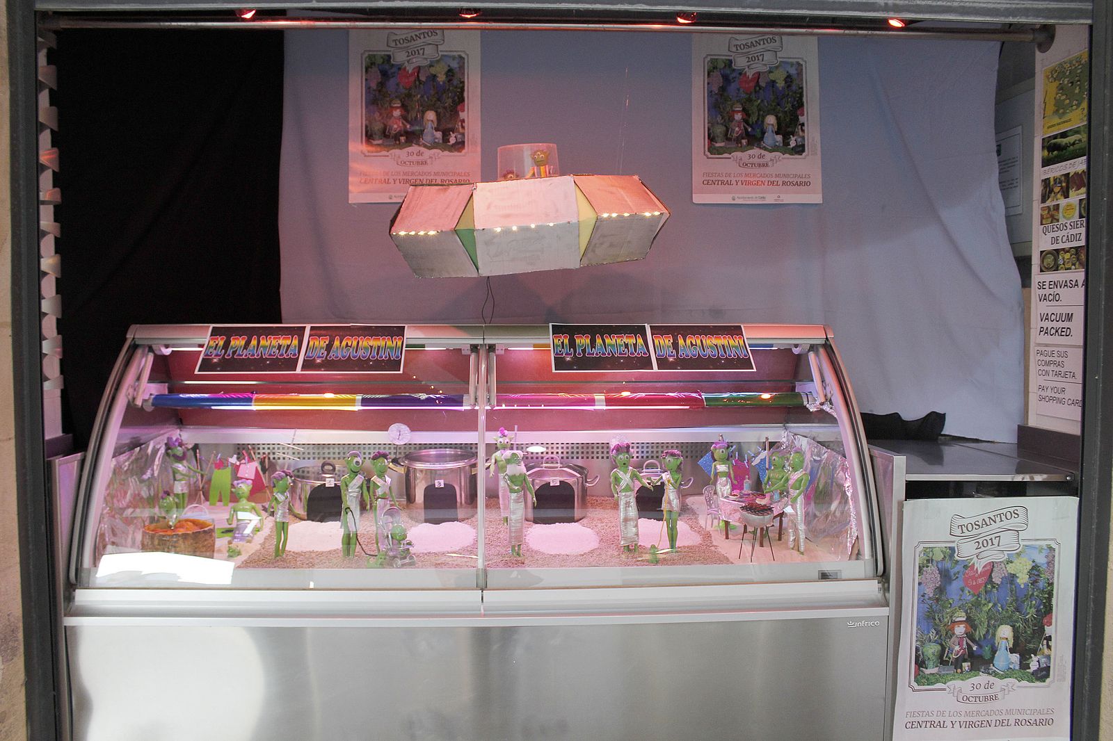 Las imágenes de la fiesta de los Tosantos en el Mercado Central