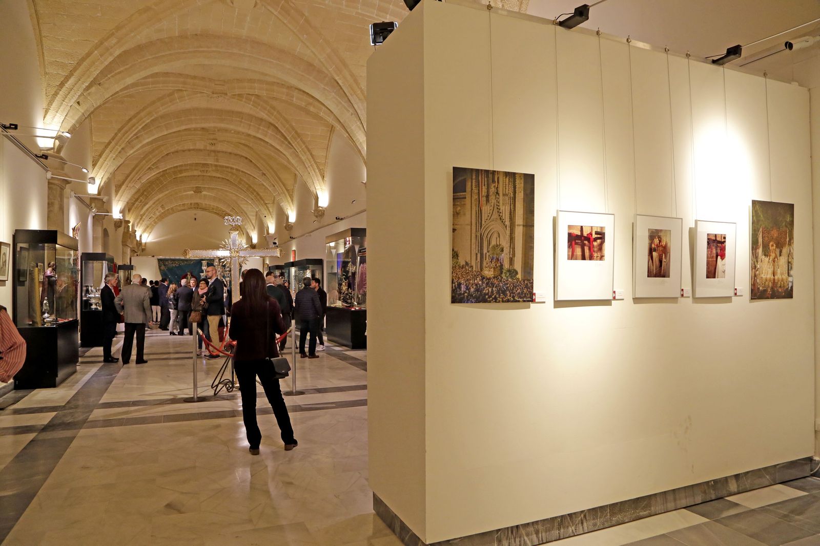 Inauguración de la exposición del Prendimiento en la sala De Profundis en los Claustros de Santo Domingo