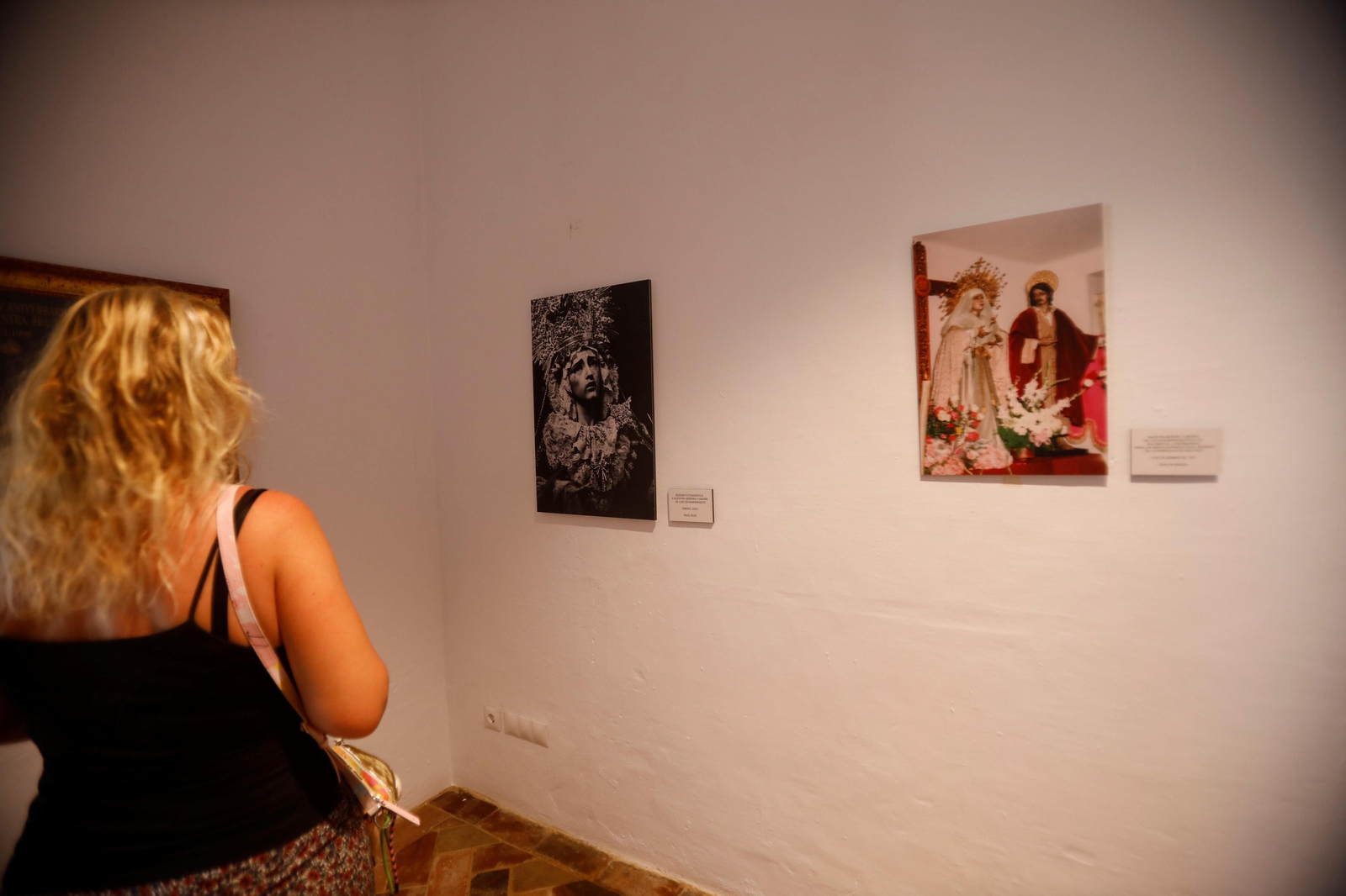 La exposición fotográfica del 50 aniversario de la Virgen de los Desamparados de Córdoba, en imágenes