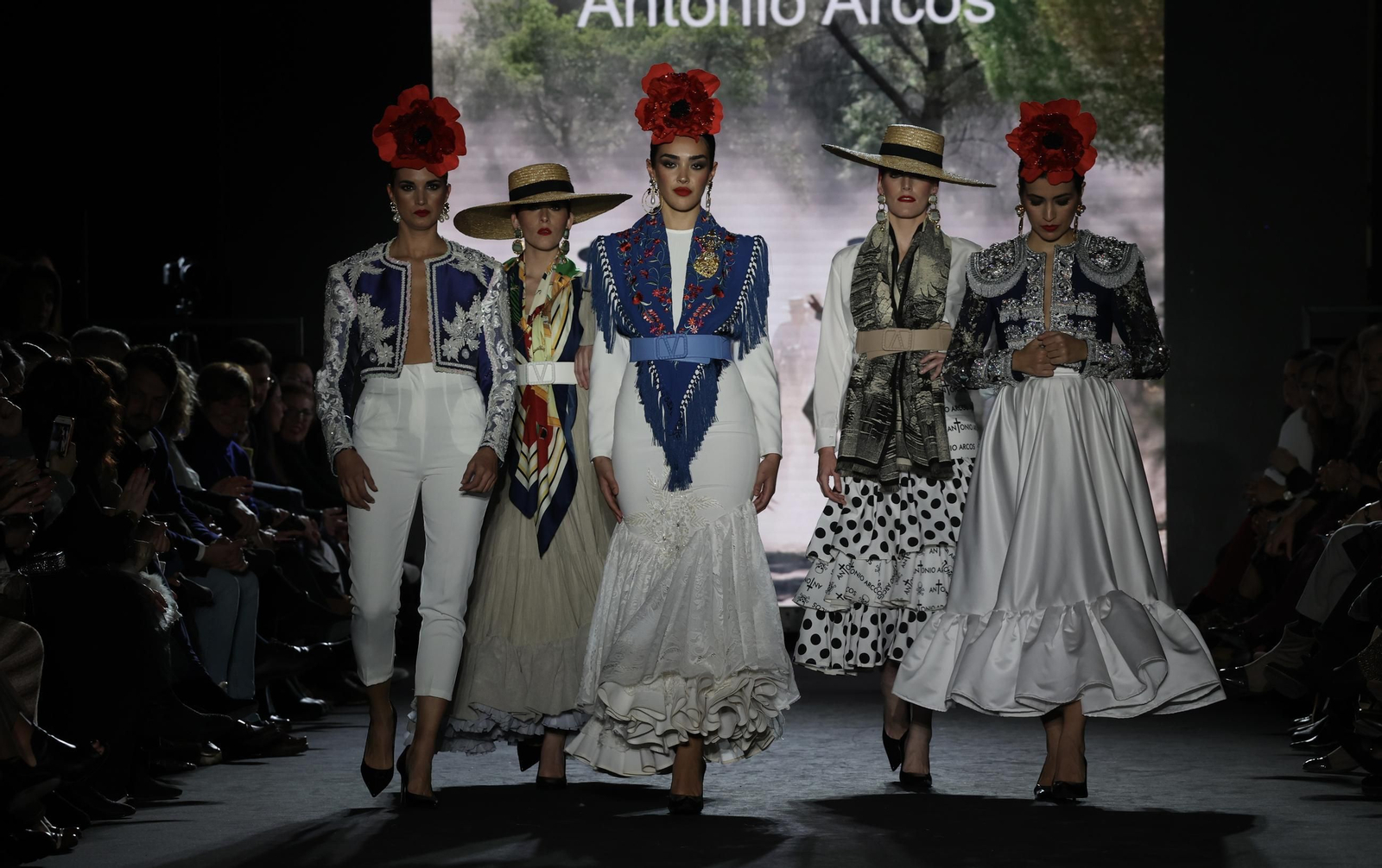 Desfile de la Hermandad del Rocio de Huelva en We Love Flamenco 2025, todas las fotos