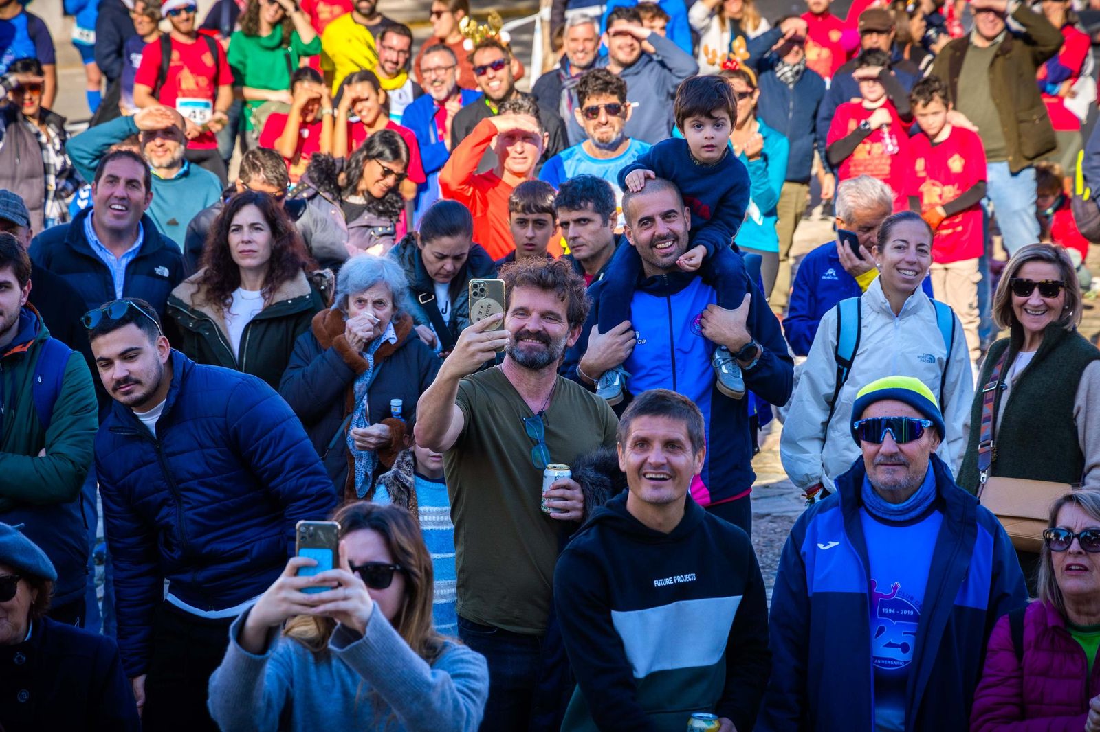 Gran ambiente en la Carrera Solidaria de la Divina Pastora en San Fernando