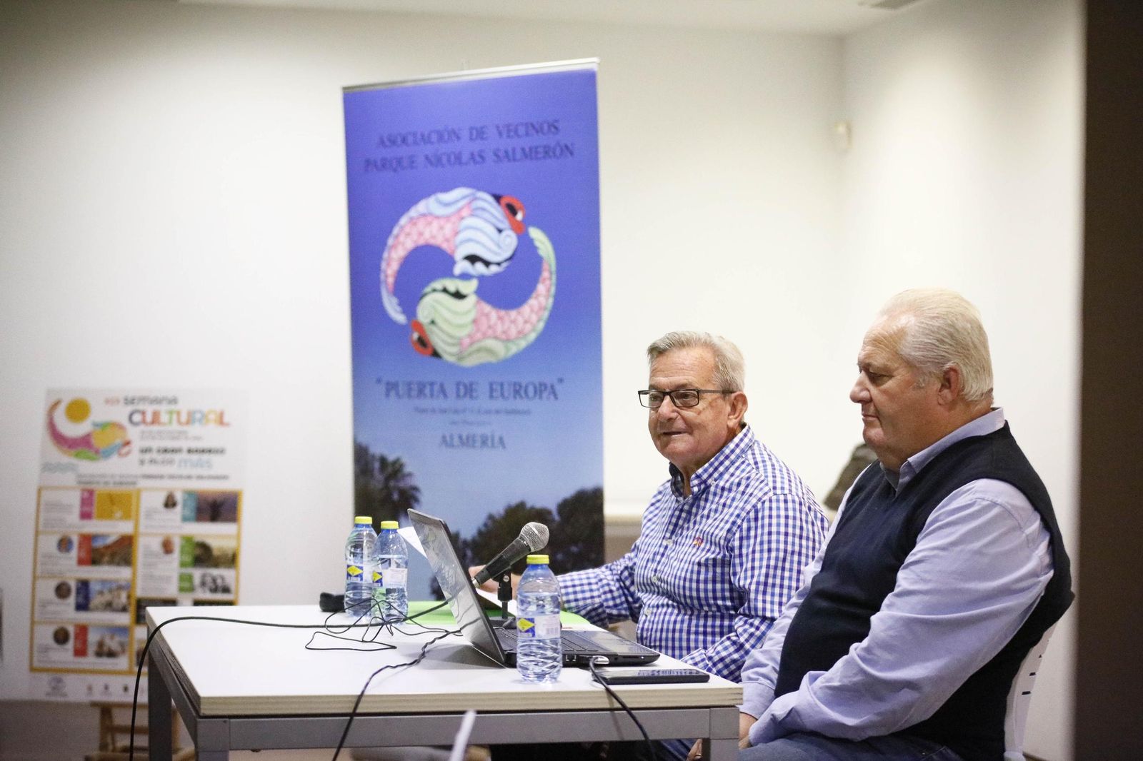 Las imágenes de las jornadas por la "XIX Semana Cultural" con Antonio Andrés en Almería