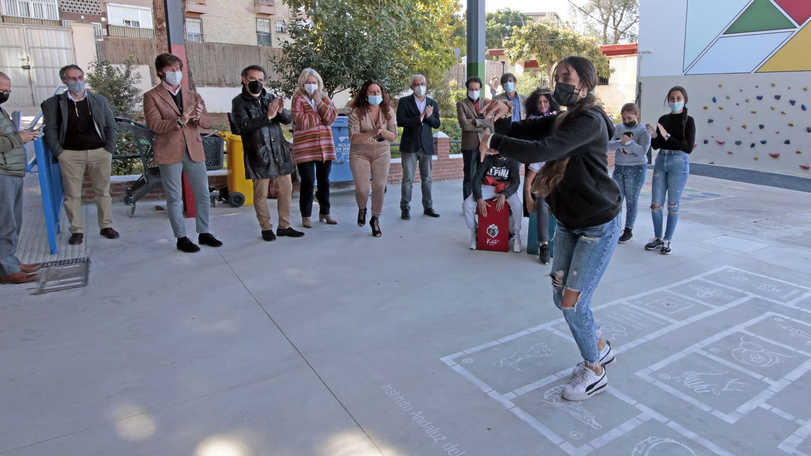 Presentación de la 'oca flamenca' en el colegio San Juan de Dios