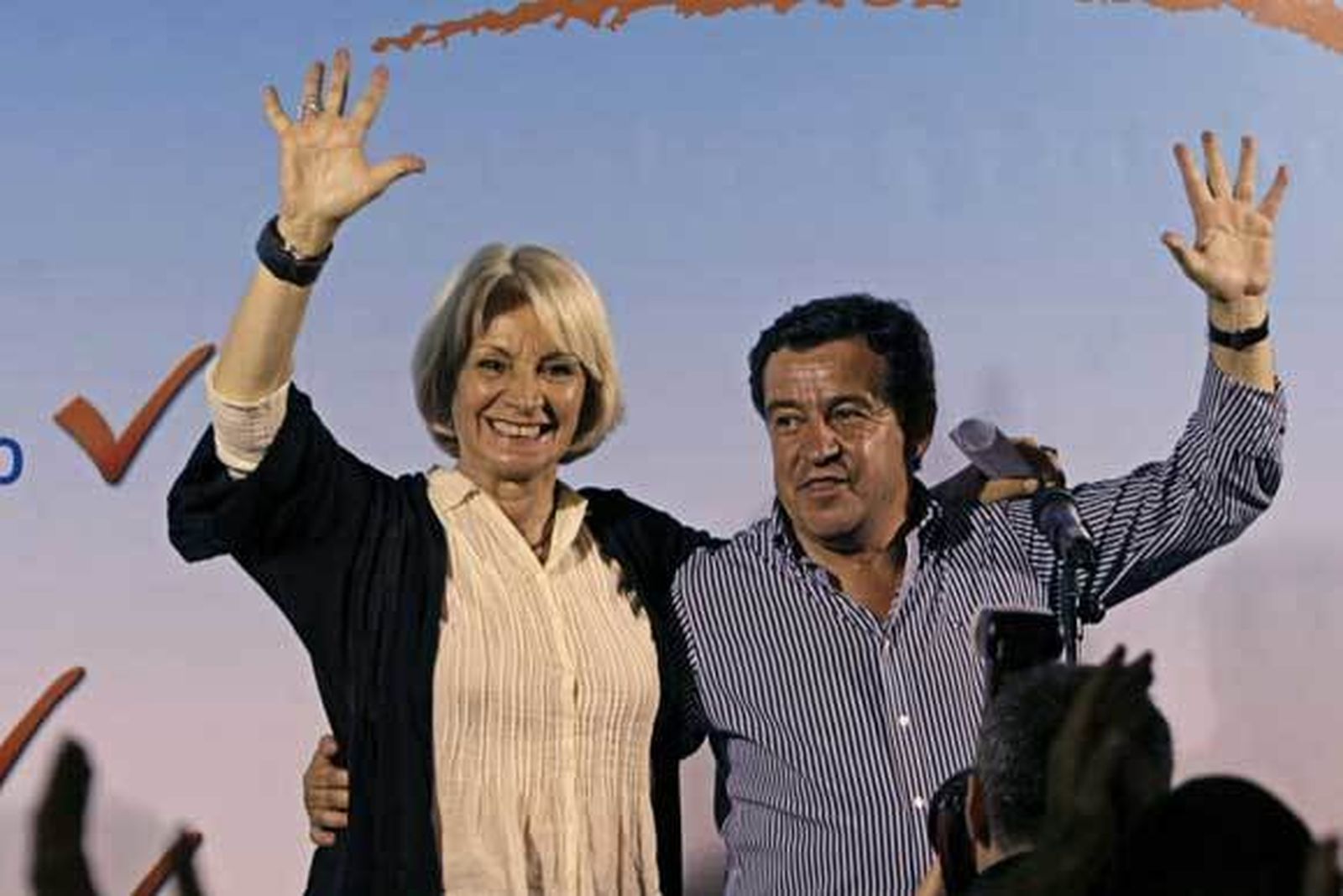 Teófila Martínez: "Ganar con este apoyo es impensable para el que lleva 16 años en el Gobierno"