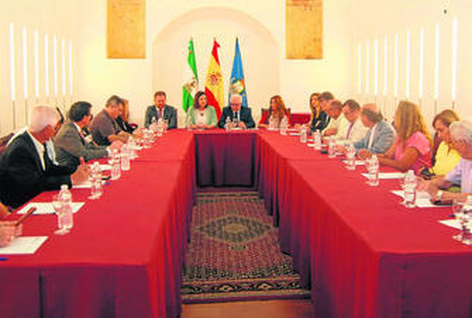 Reunión del Consejo Económico y Social a la que ayer asistió el consejero de Empleo, en el Castillo de San Romualdo.