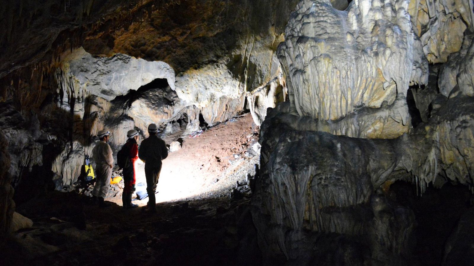 Interior de la Cueva de Ardales.