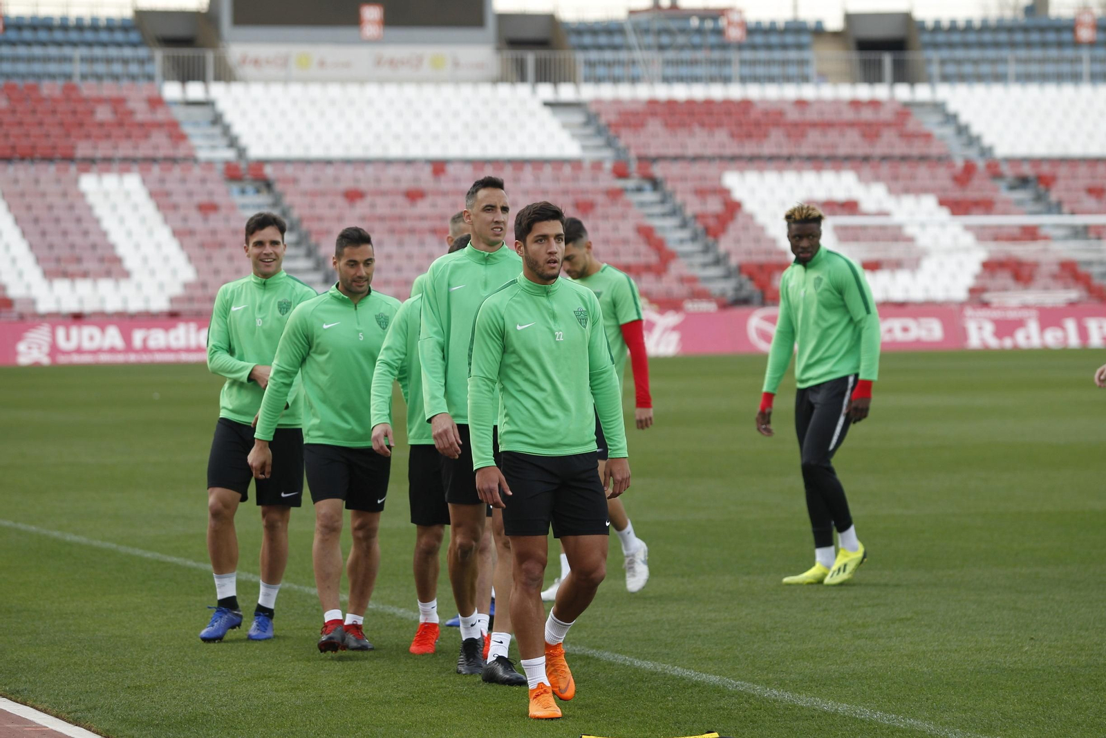 Los jugadores se han entrenado hoy a puerta cerrada.