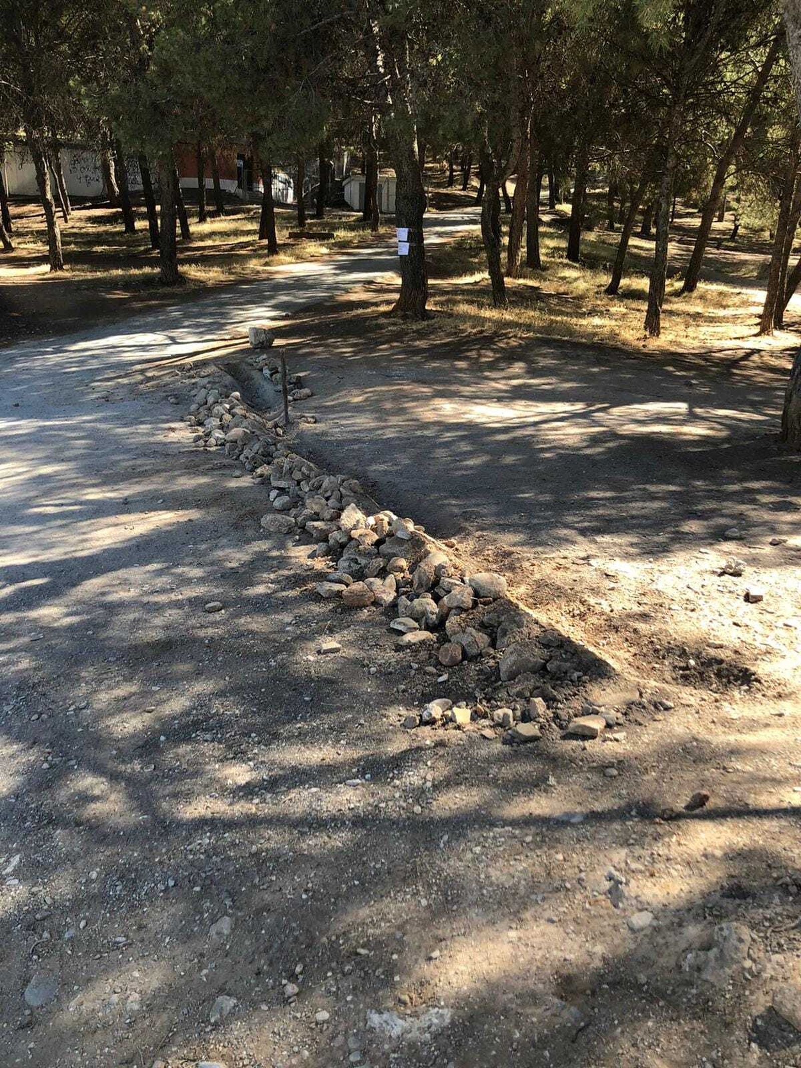 Zanja cavada por los vecinos de San Miguel