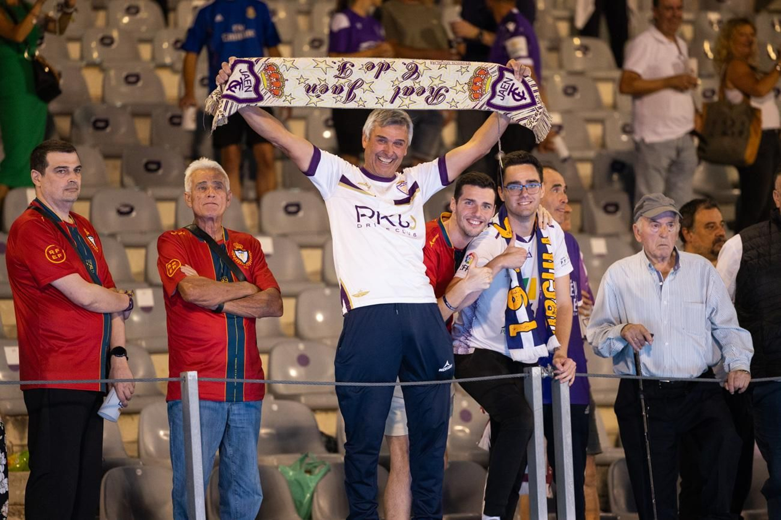Las mejores imágenes del Real Jaén - CD Huétor Tájar Las mejores imágenes del Real Jaén - CD Huétor Tájar