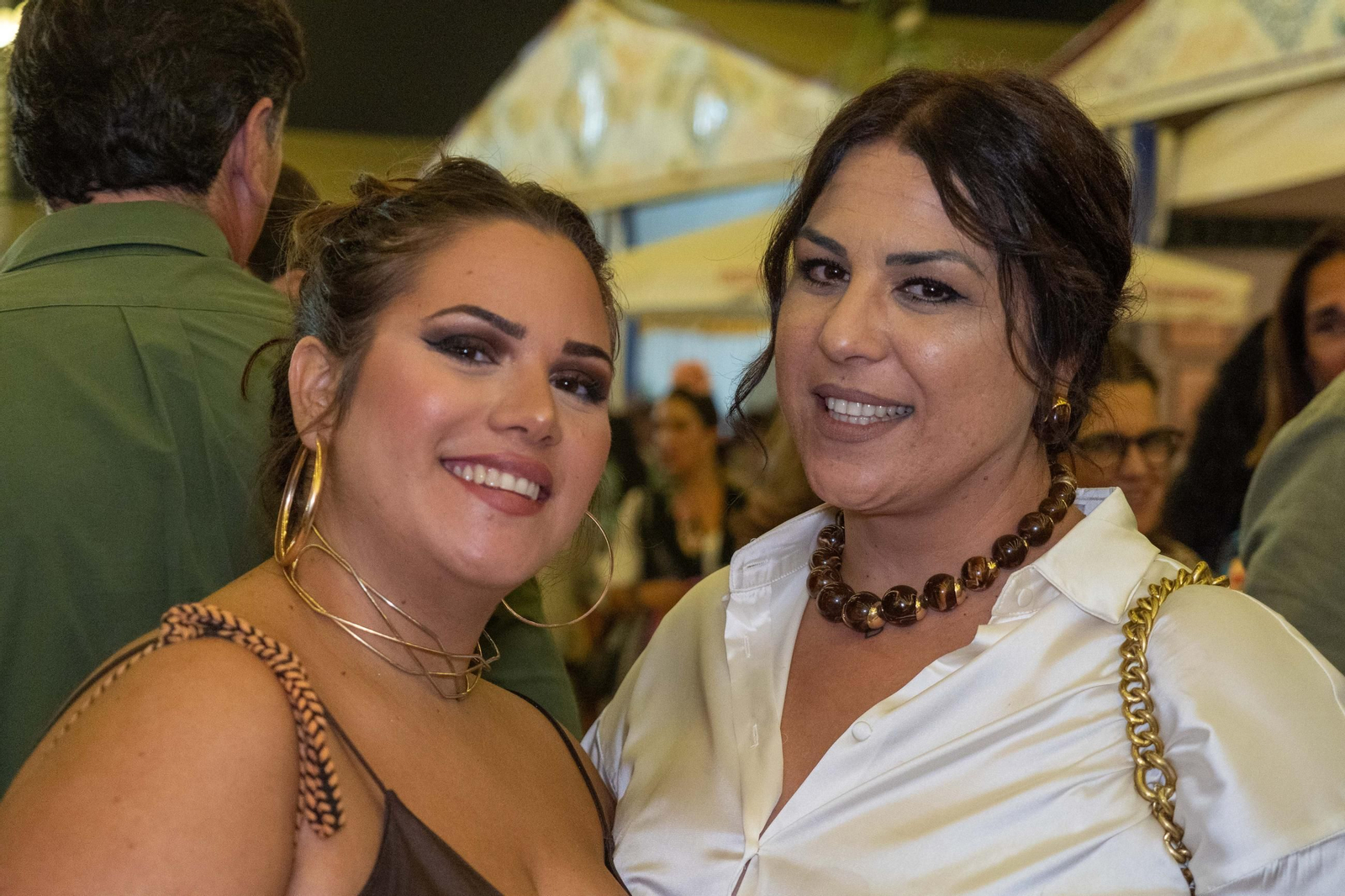 Imágenes del ambiente del ambiente de la noche del sábado en la Feria de Otoño y del Caballo 2025 de Huelva