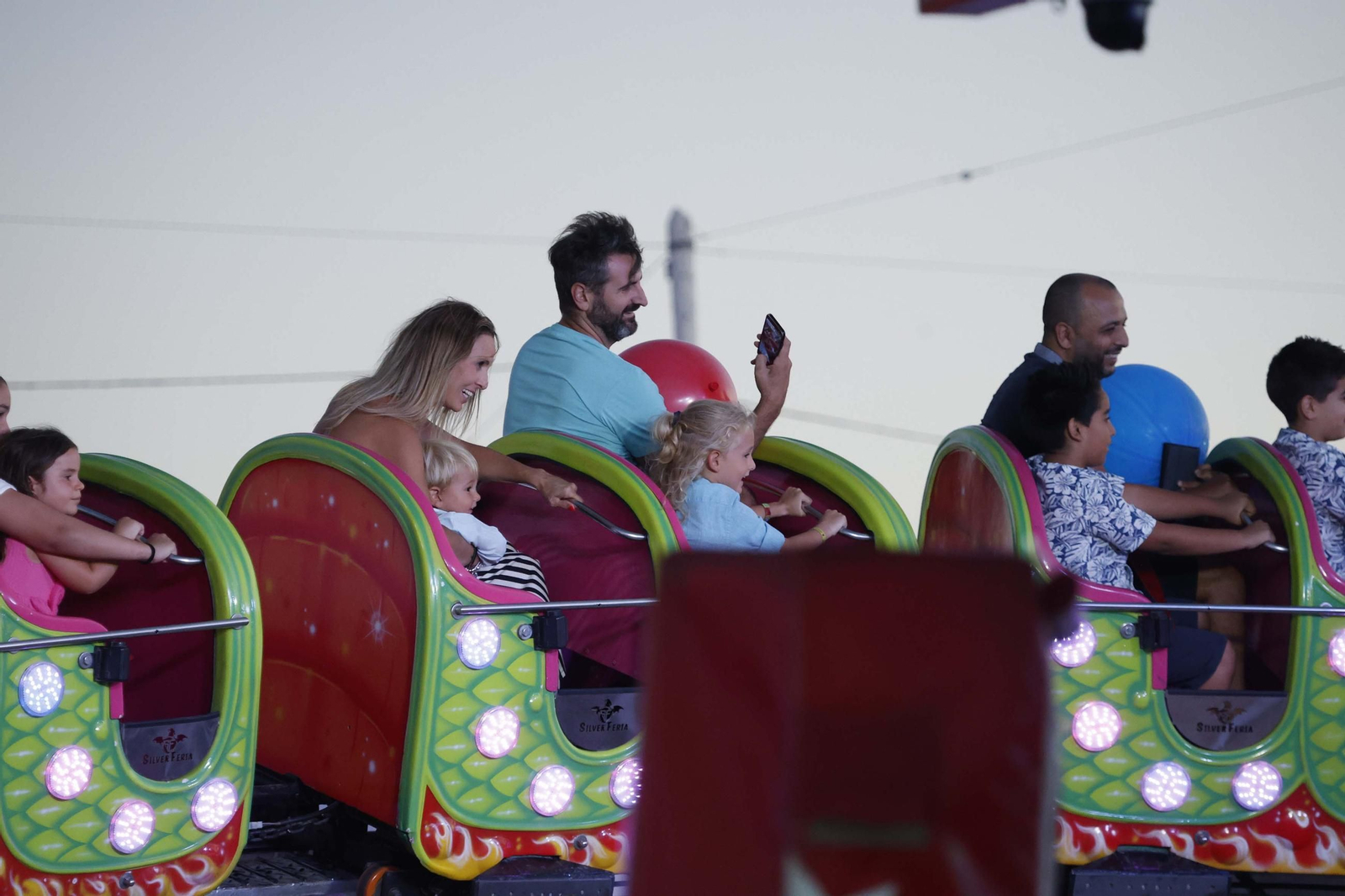 Búscate en las fotos del domingo de la Feria de La Línea