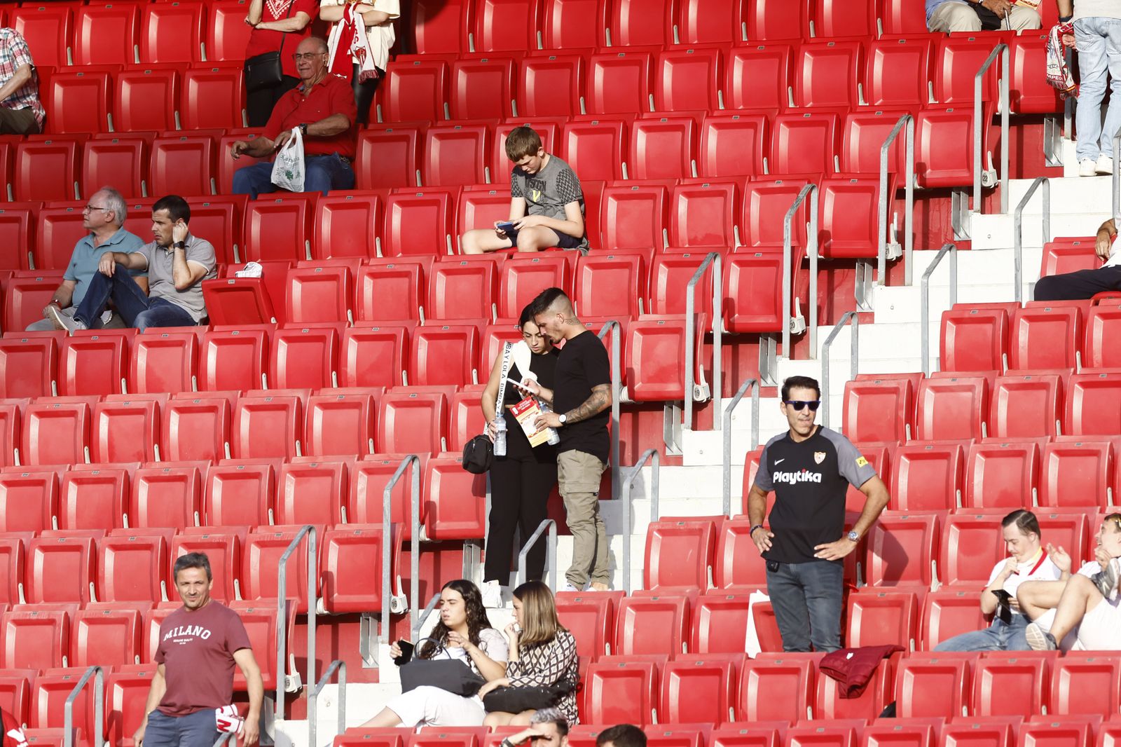 Búscate en las fotos del Sevilla-Valencia