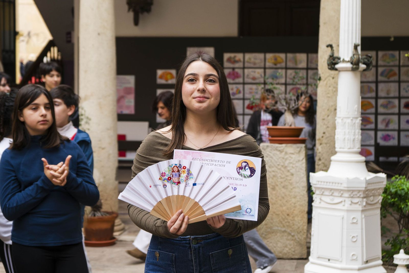 Las imágenes de los premios de la VII Edición del Concurso Intercentros 'Dale al Arte por la Igualdad'