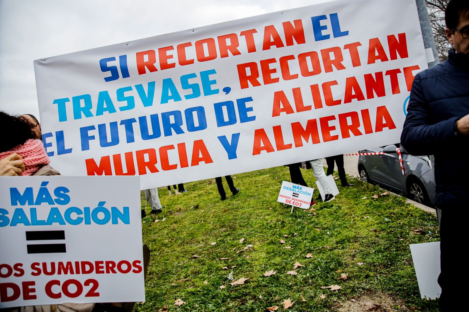 Protestas ante la Moncloa.