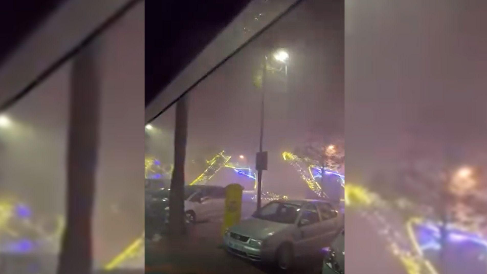 La caída del alumbrado navideño de la Cala de Mijas.