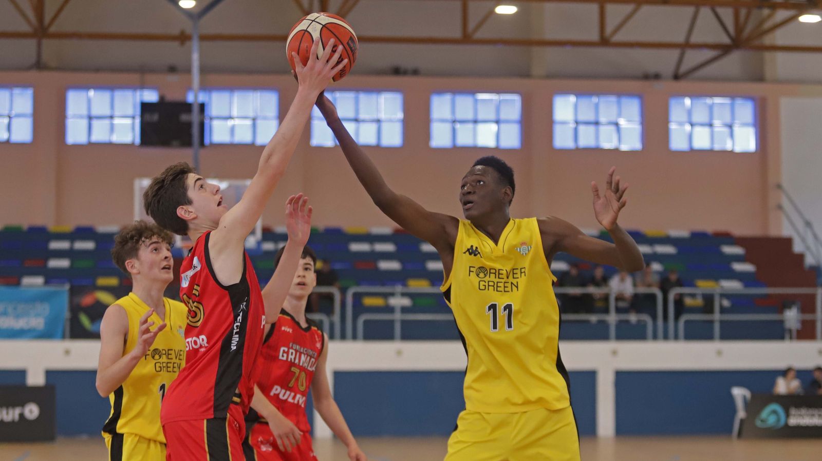 Fotos de las semifinales del Campeonato de Andalucía infantil masculino de La Línea