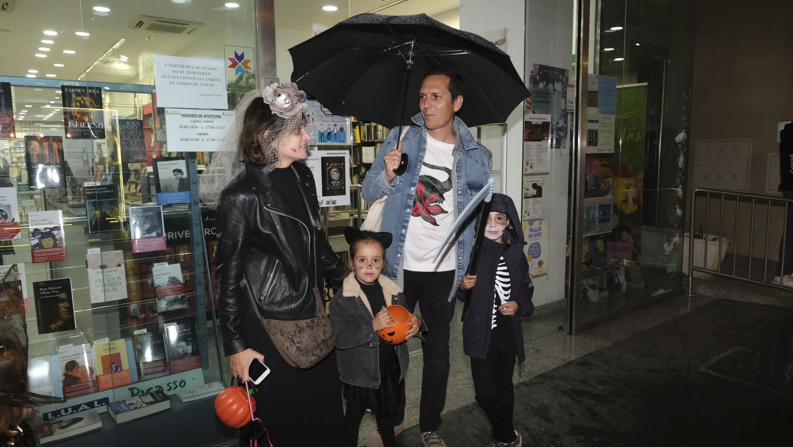 Imágenes de la Noche en Negro de Almería