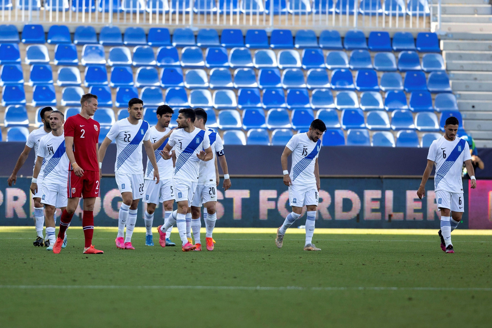 Las fotos del Noruega-Grecia en La Rosaleda