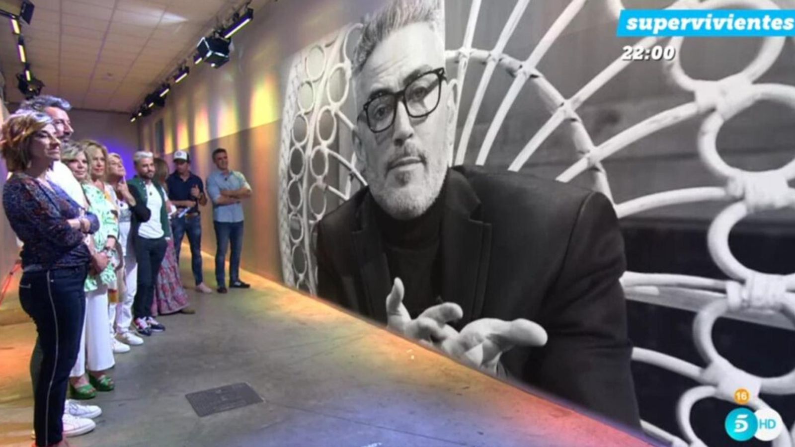 Los colaboradores de 'Sálvame' reaccionan a la boda de Kiko Hernández Los colaboradores de 'Sálvame' reaccionan a la boda de Kiko Hernández