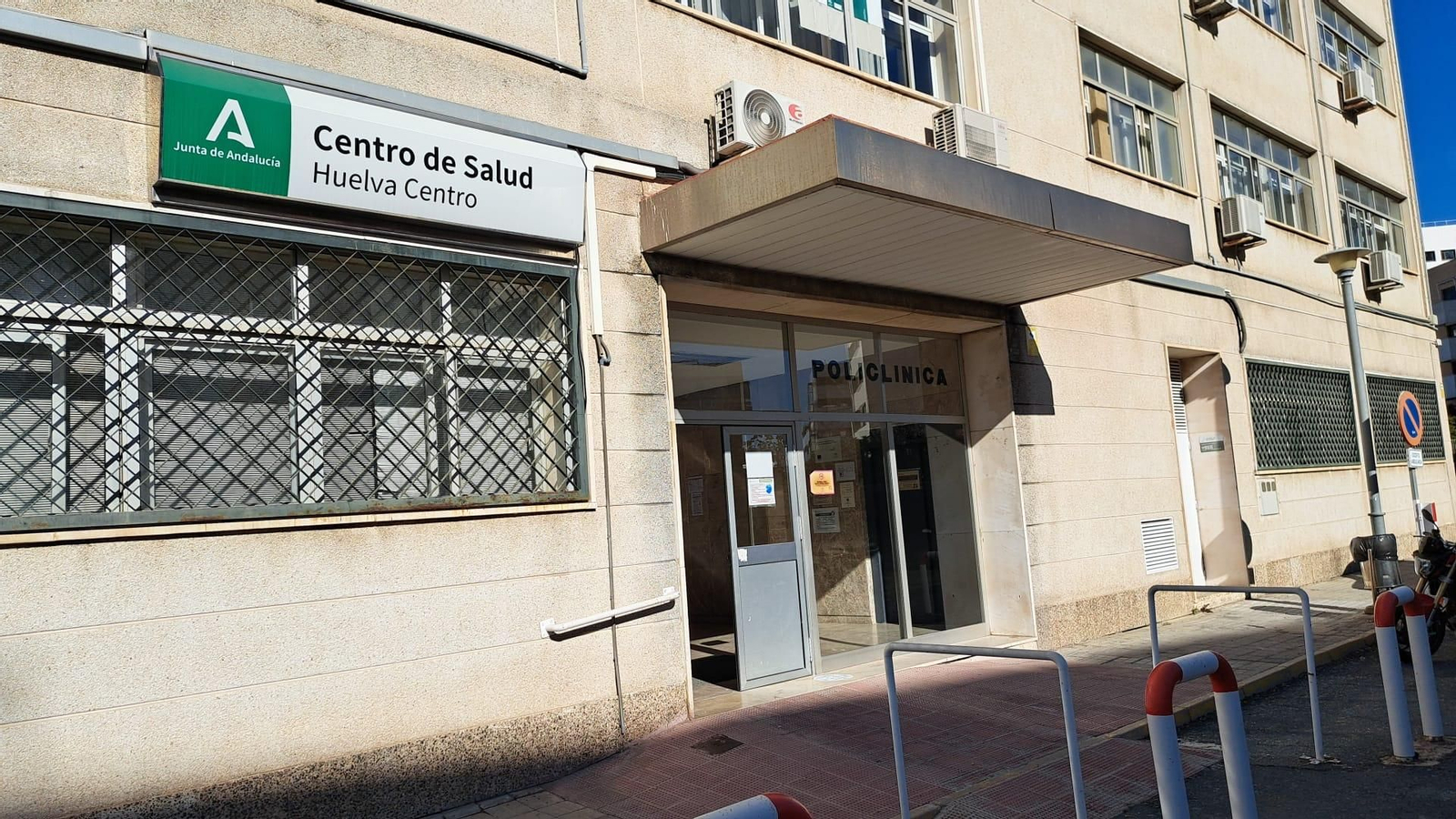 Fachada del centro de salud Huelva Centro.