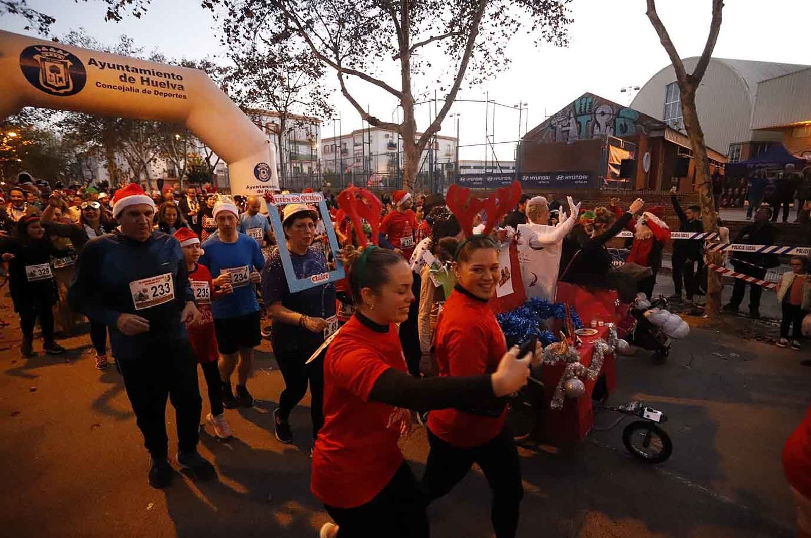 Imágenes de la carrera de San Silvestre en Huelva