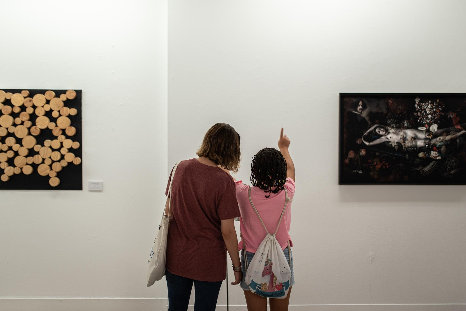 La inauguración de la exposición 'Escultura liberada. Intérpretes de la materia con Venus Petróleo' en imágenes