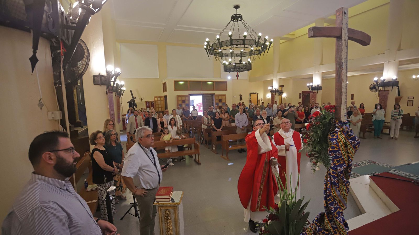 Fotos de la bendición de la nueva Cruz de Lampedusa en Algeciras