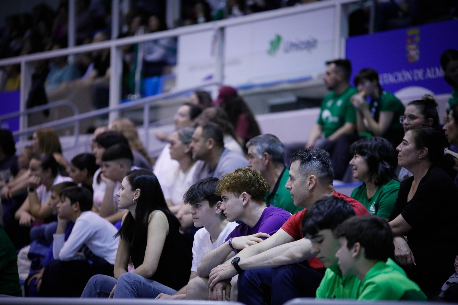 Imágenes del Unicaja Almería frente al conjunto valenciano de voleibol