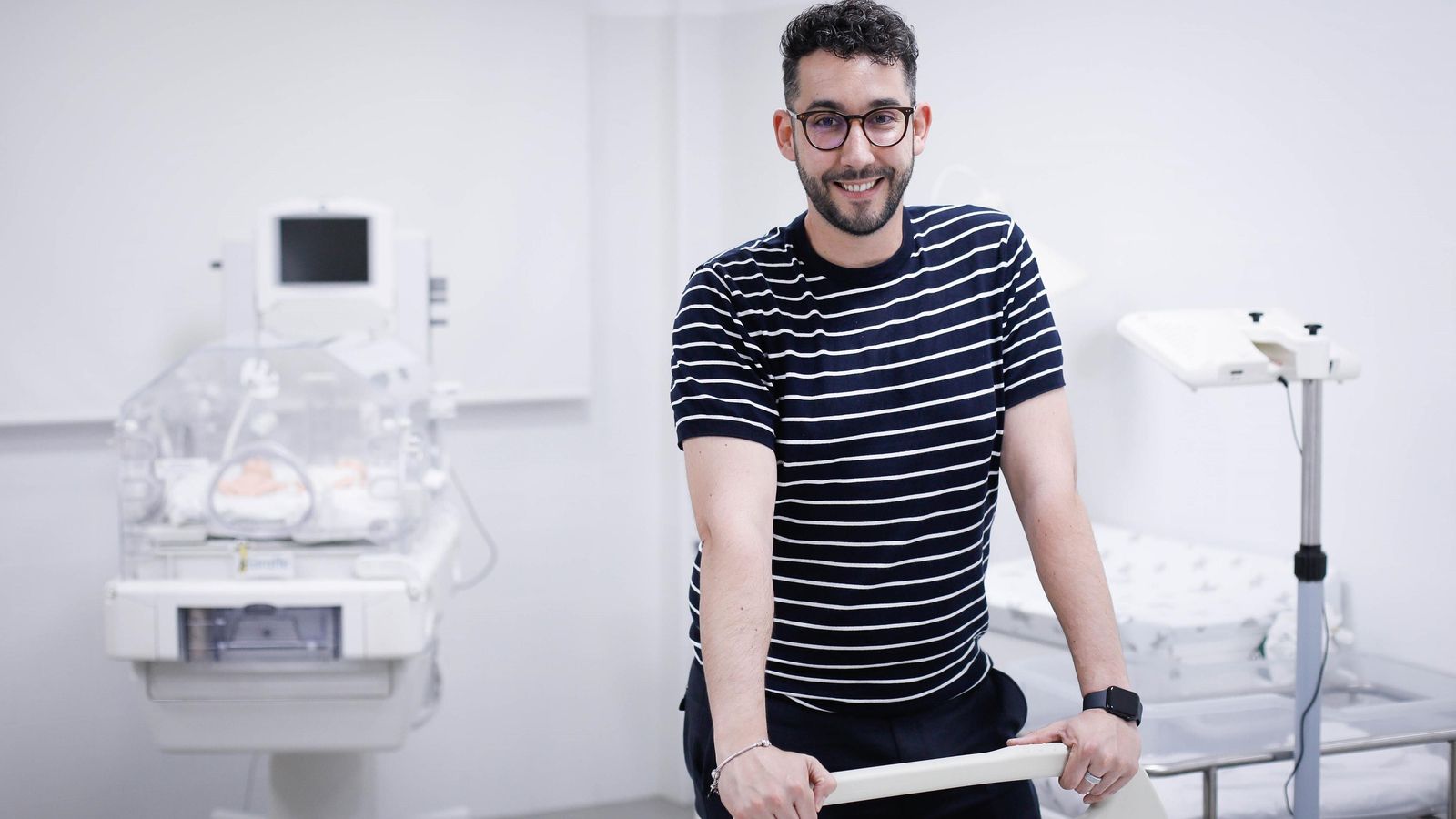 El decano de Ciencias de la Salud en una de las salas de simulación con las que actualmente cuanta la Facultad