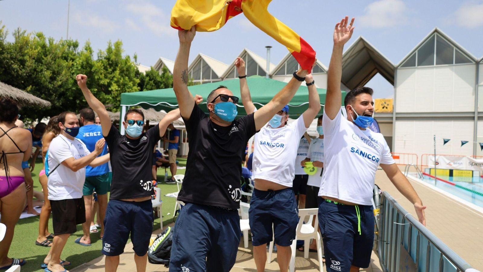 Momento en el que el Jerez Natación Máster se proclama campeón.